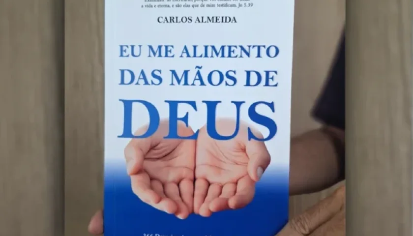 Eu me alimento das mãos de Deus